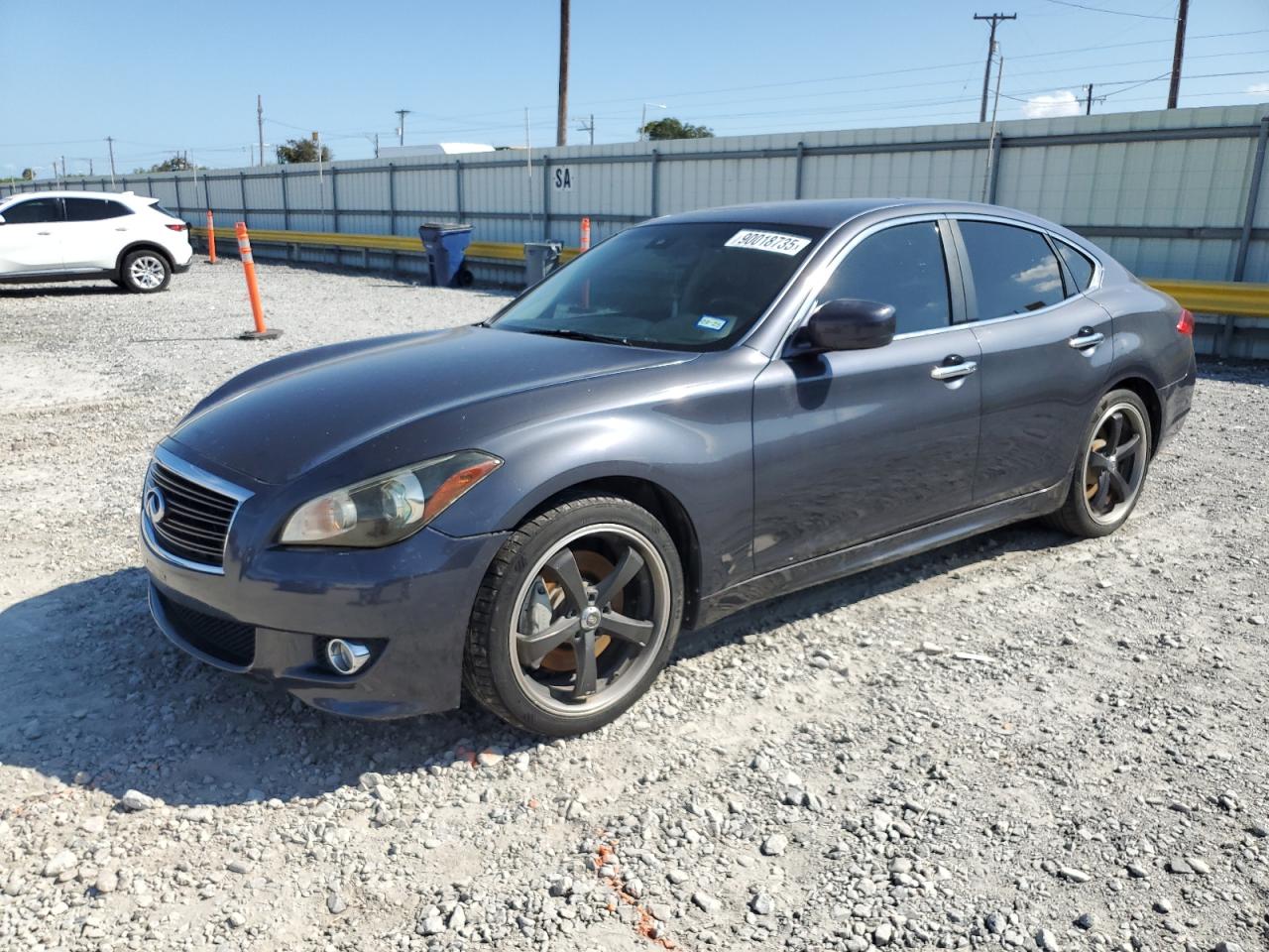 INFINITI M37 2011