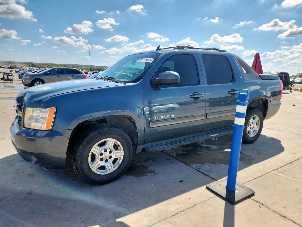CHEVROLET AVALANCHE 2011