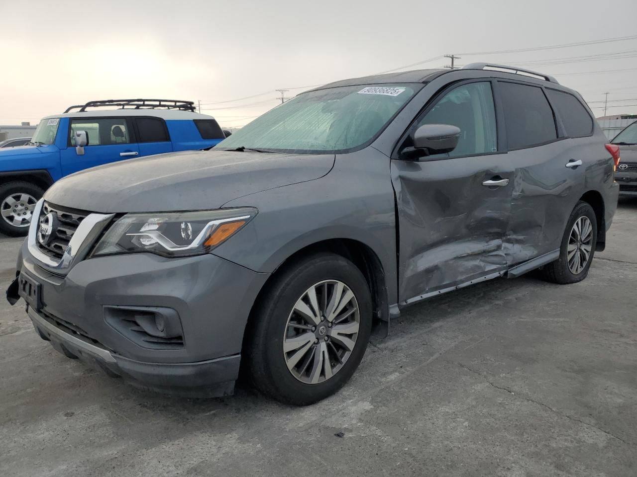 NISSAN PATHFINDER 2017