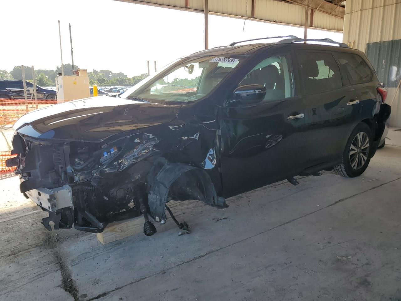 NISSAN PATHFINDER 2019