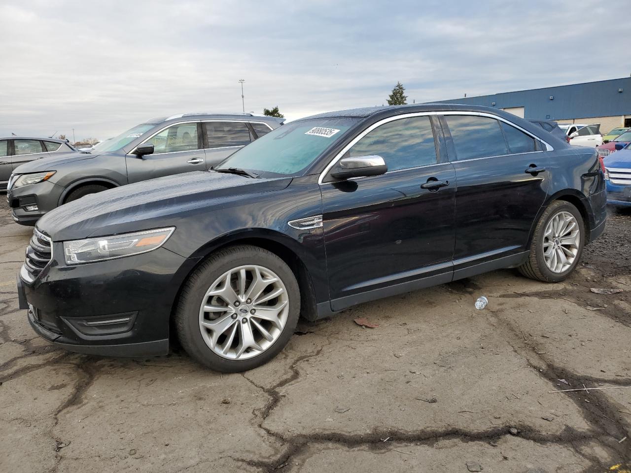 FORD TAURUS LIM 2017