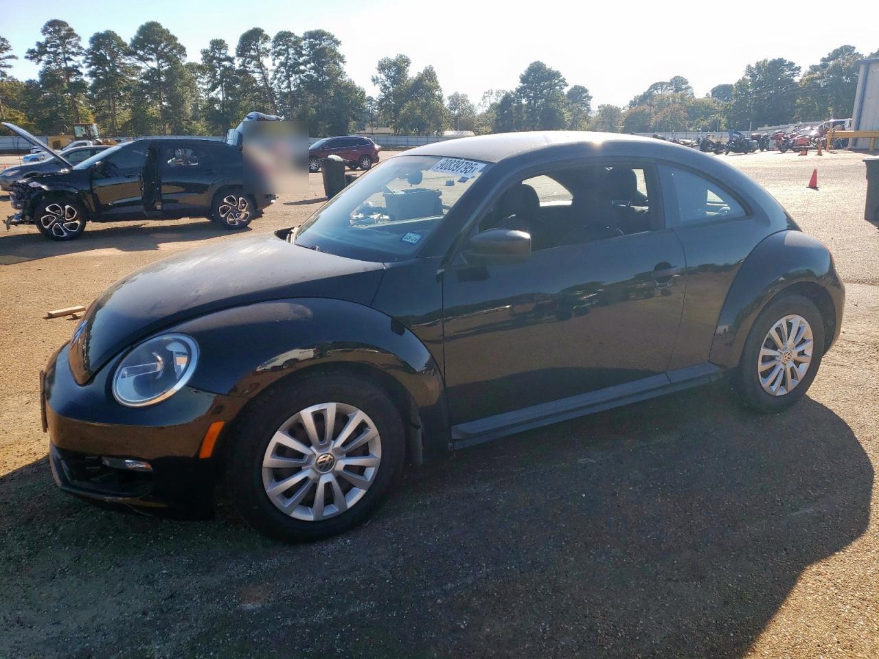VOLKSWAGEN BEETLE 2012