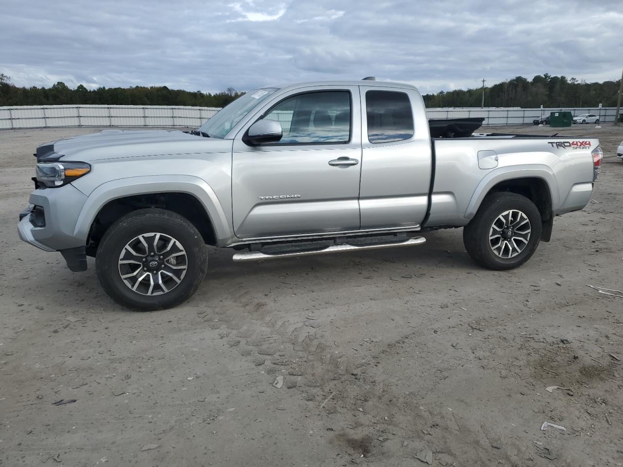 TOYOTA TACOMA ACC 2023