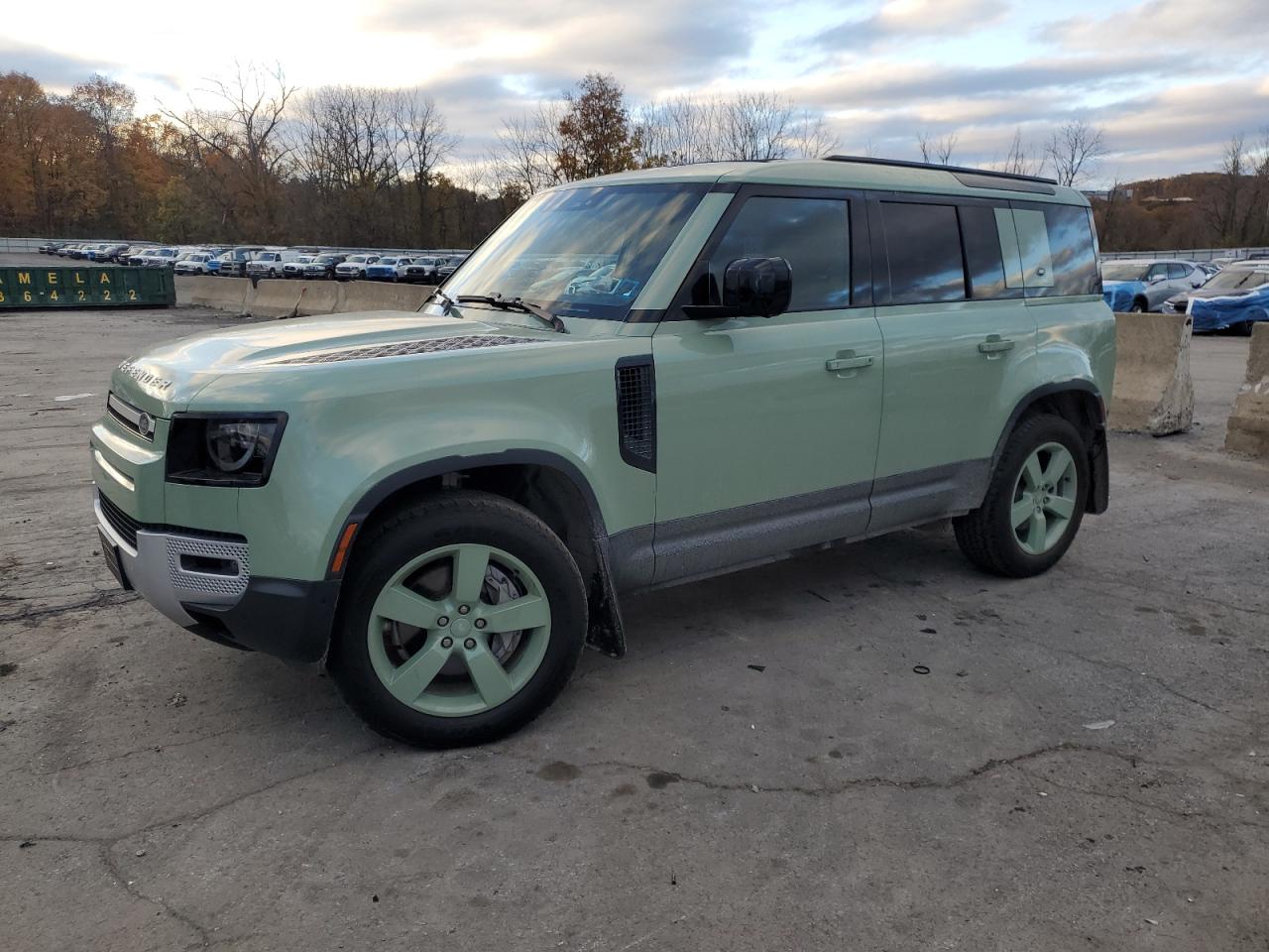 LAND ROVER DEFENDER 1 2023