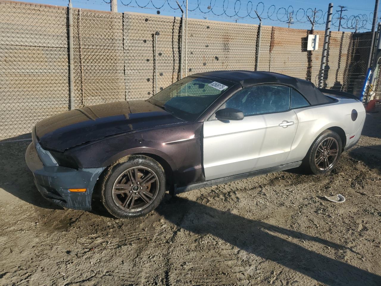 FORD MUSTANG 2010