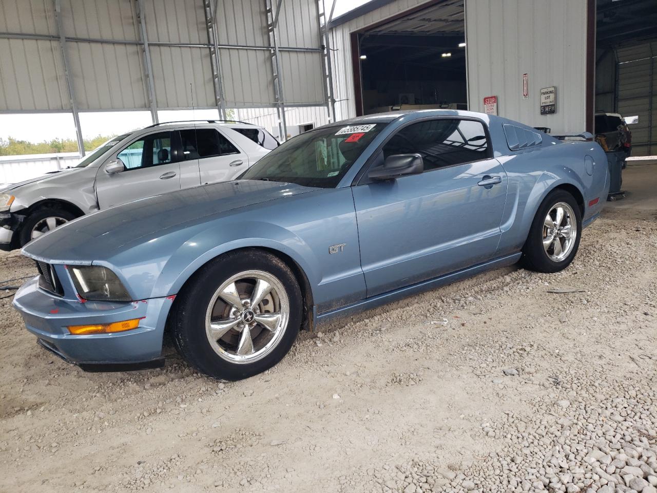 FORD MUSTANG 2005