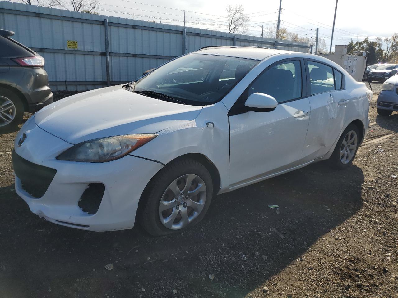 MAZDA 3 2013