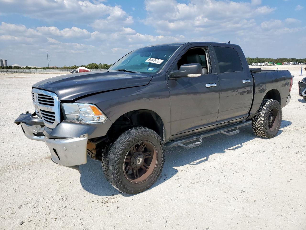 RAM 1500 SLT 2015