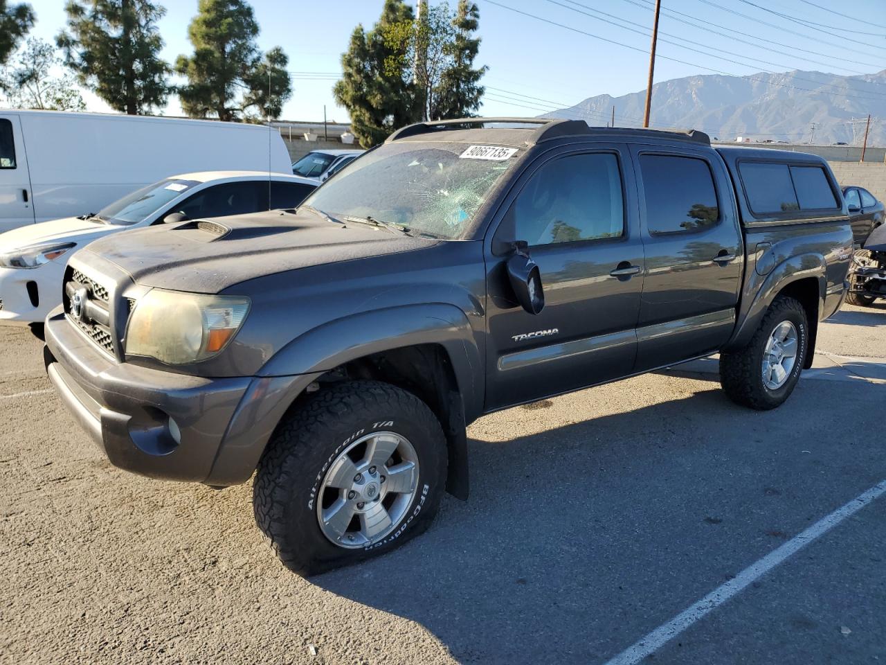 TOYOTA TACOMA DOU 2011