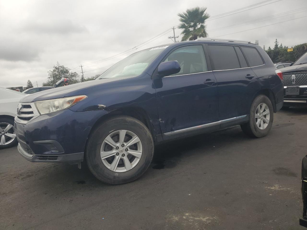 TOYOTA HIGHLANDER 2013
