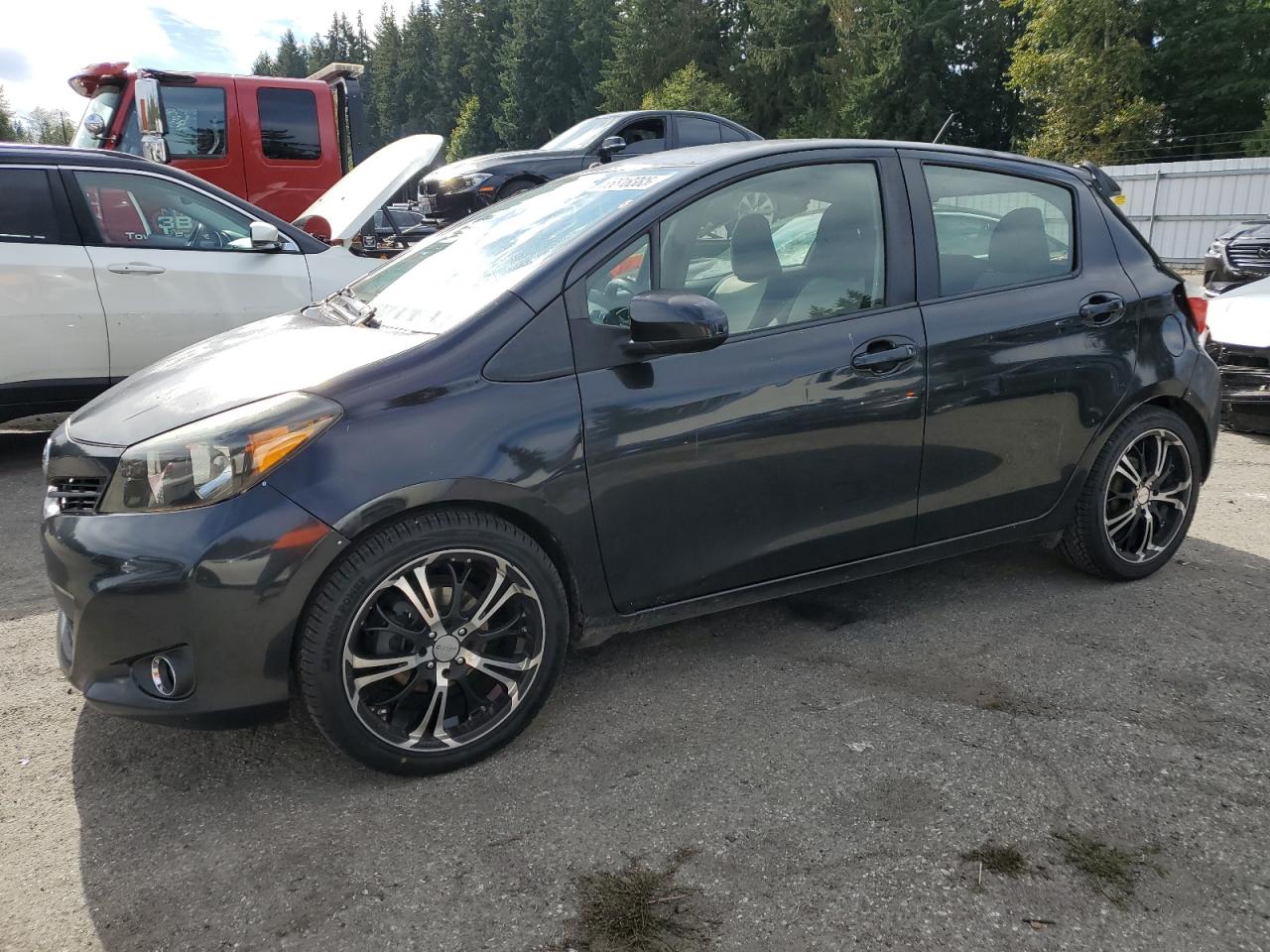 TOYOTA YARIS 2012