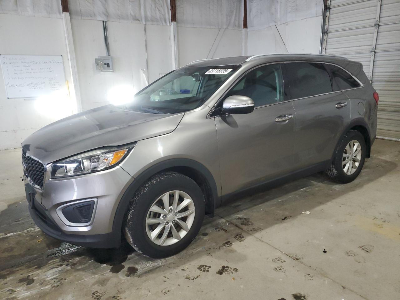 KIA SORENTO LX 2017
