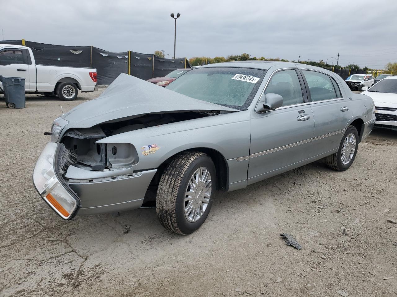 LINCOLN TOWN CAR S 2006