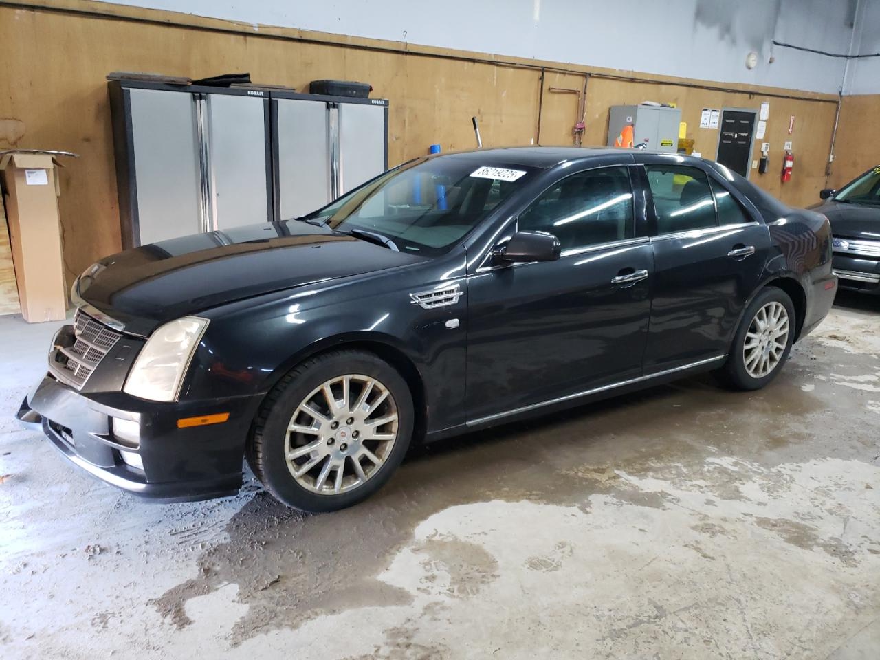 CADILLAC STS LUXURY 2011
