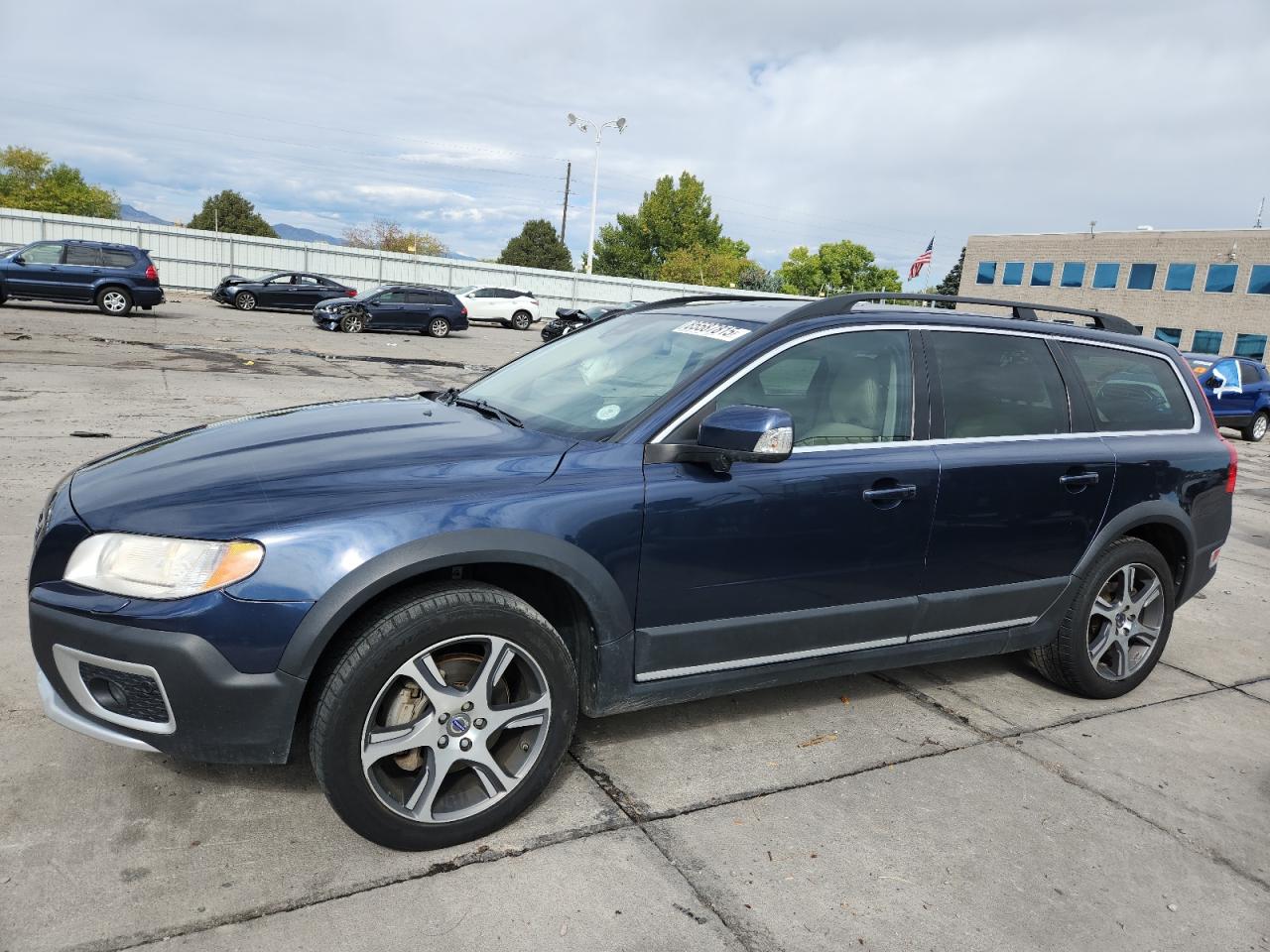 VOLVO XC70 T6 2012