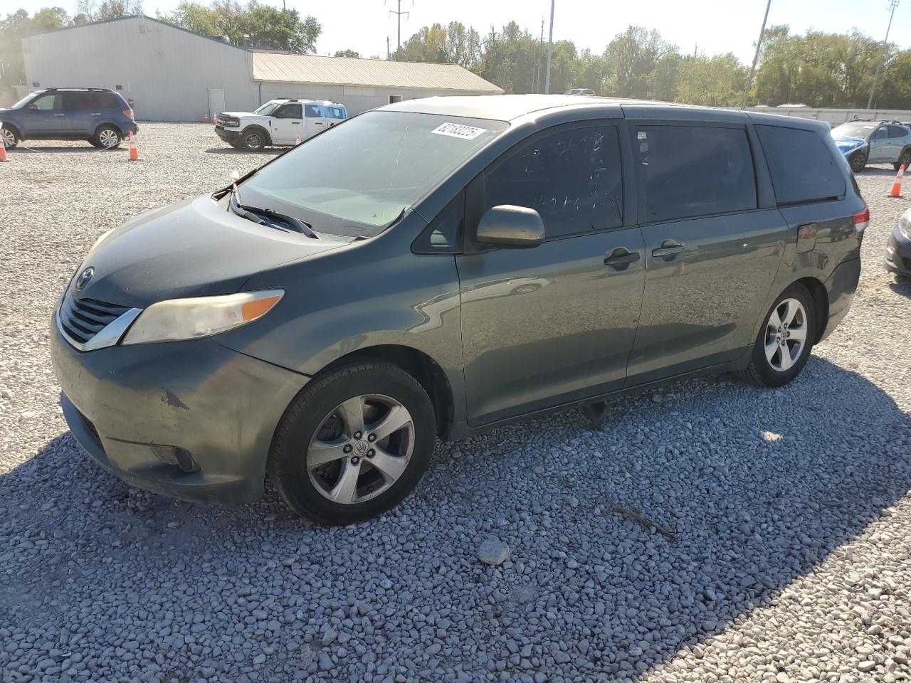 TOYOTA SIENNA BASE 2012