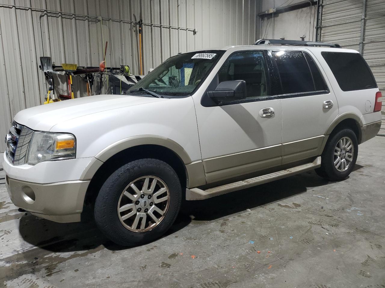 FORD EXPEDITION 2010
