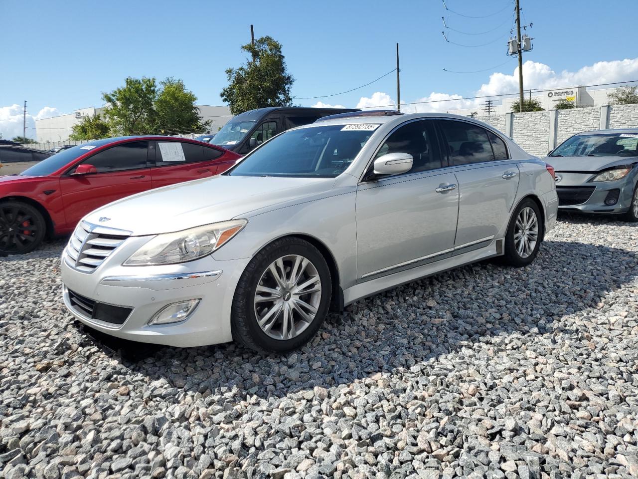 HYUNDAI GENESIS 4. 2012