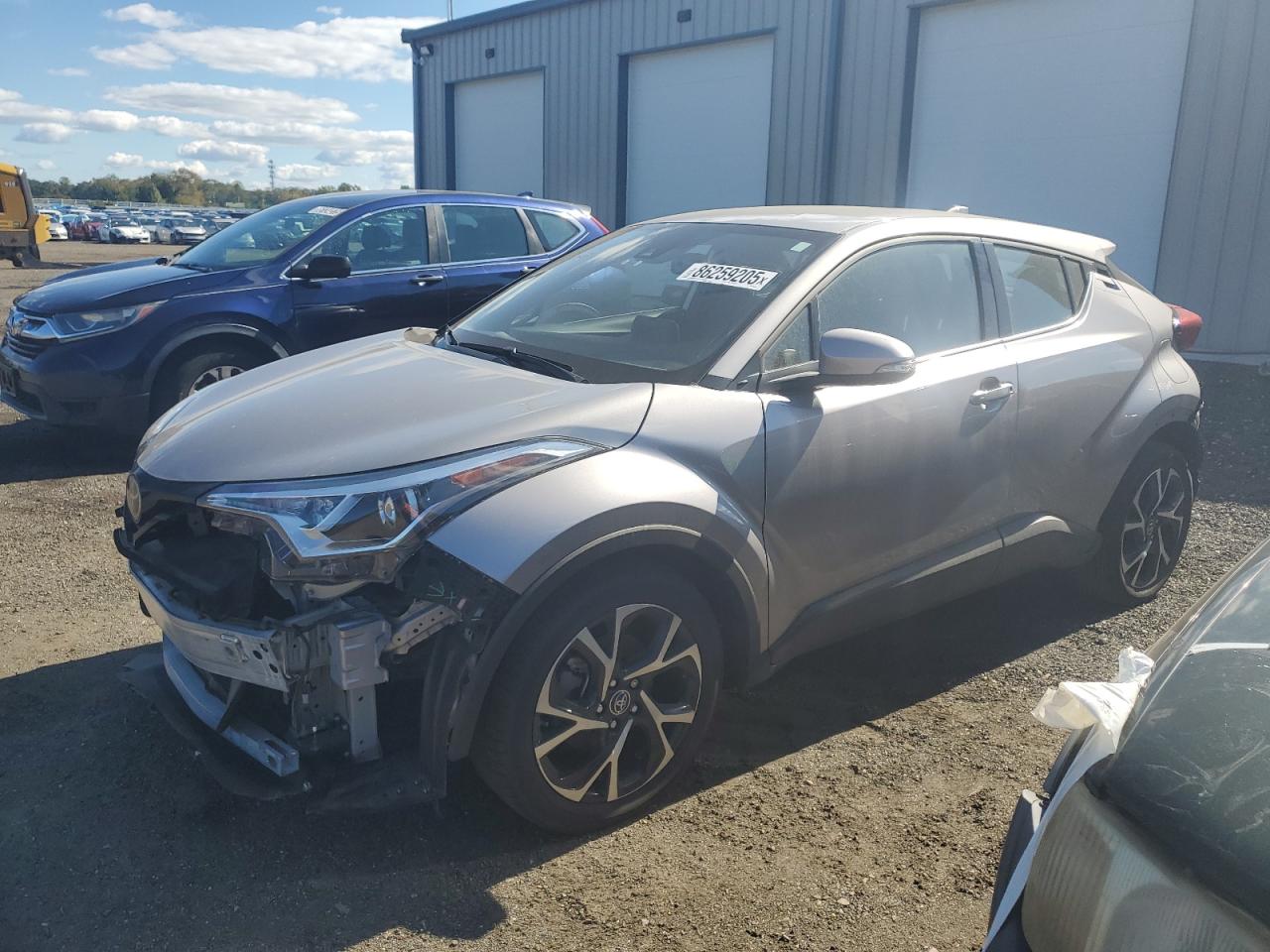 TOYOTA C-HR XLE 2019