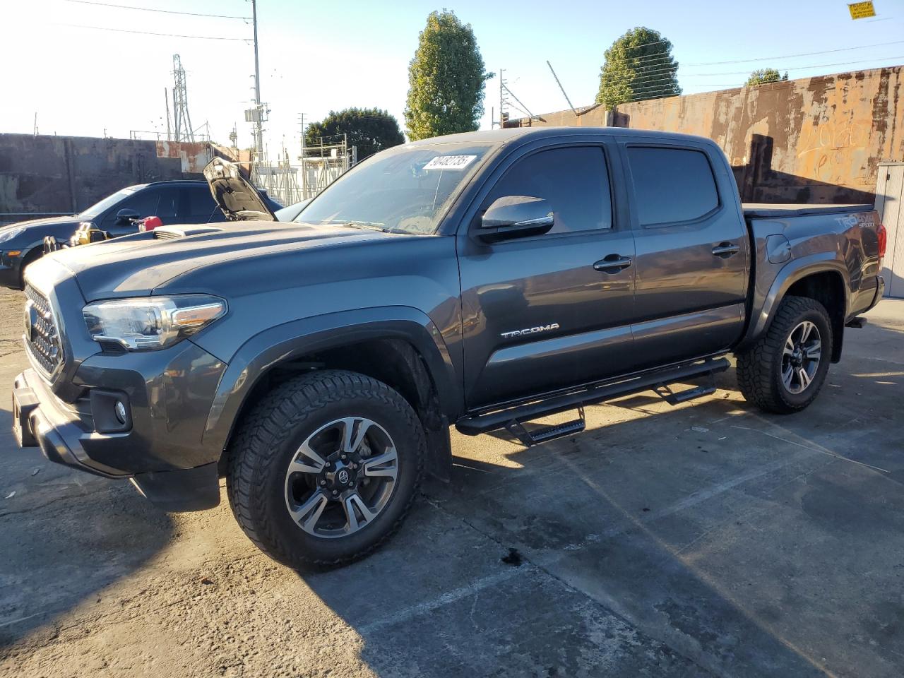TOYOTA TACOMA DOU 2018