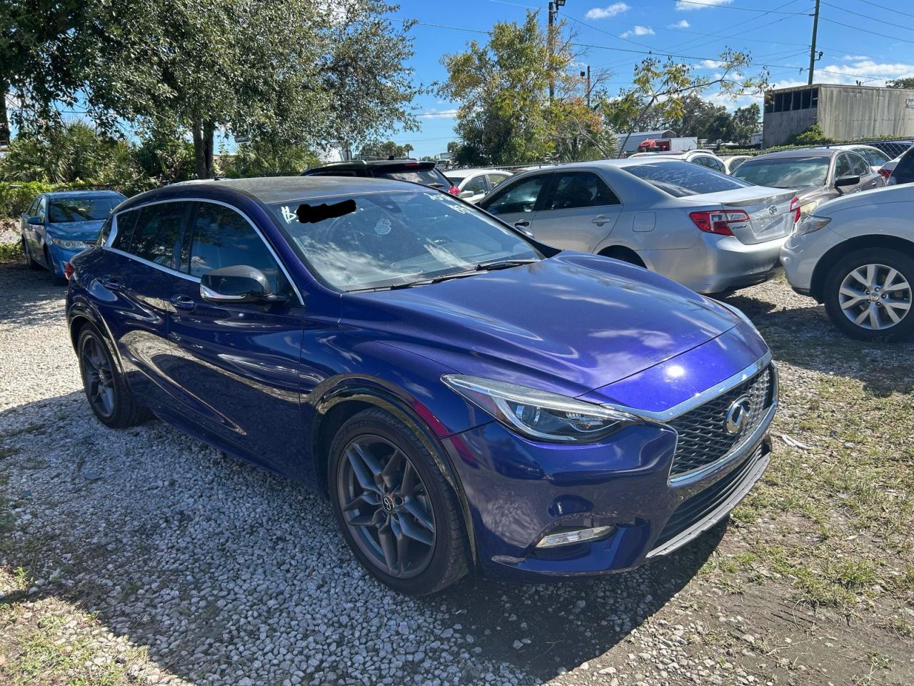 INFINITI QX30 BASE 2017