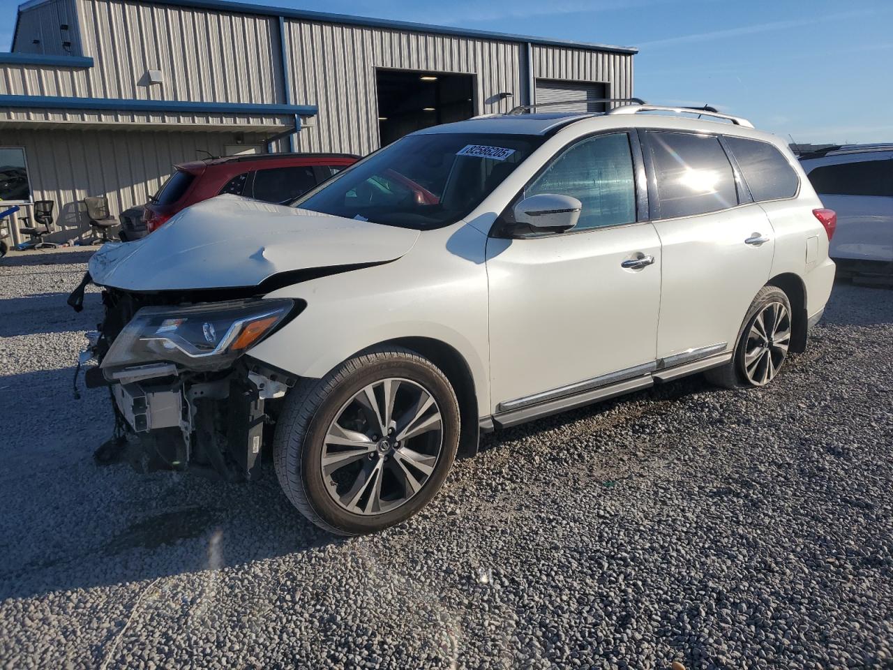 NISSAN PATHFINDER 2017