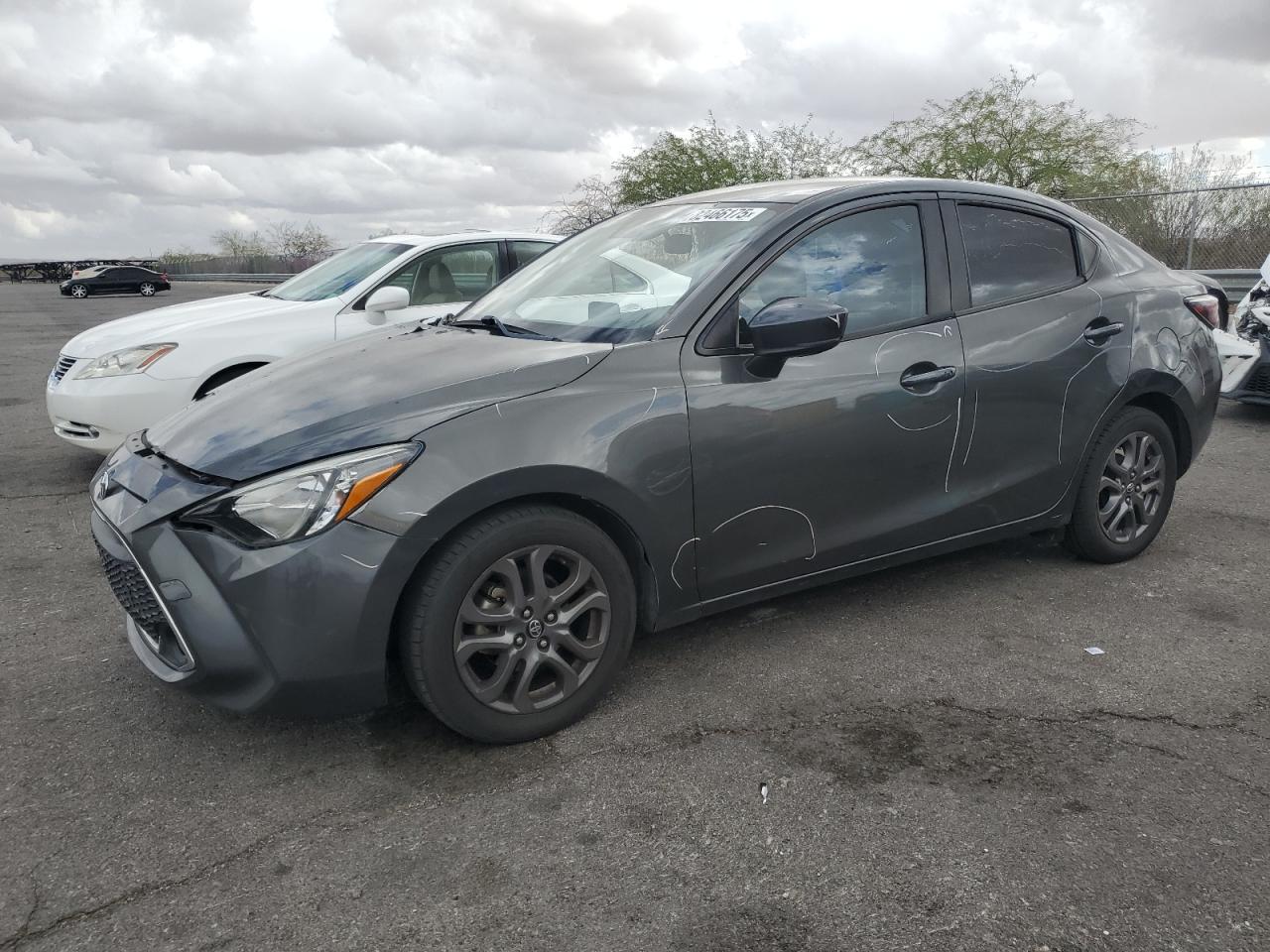 TOYOTA YARIS L 2019