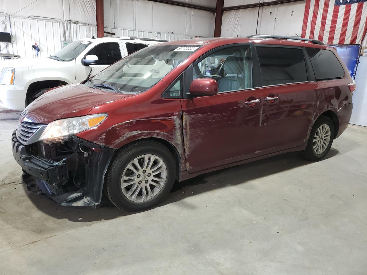 TOYOTA SIENNA 2016