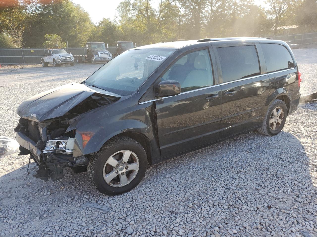 DODGE CARAVAN 2011