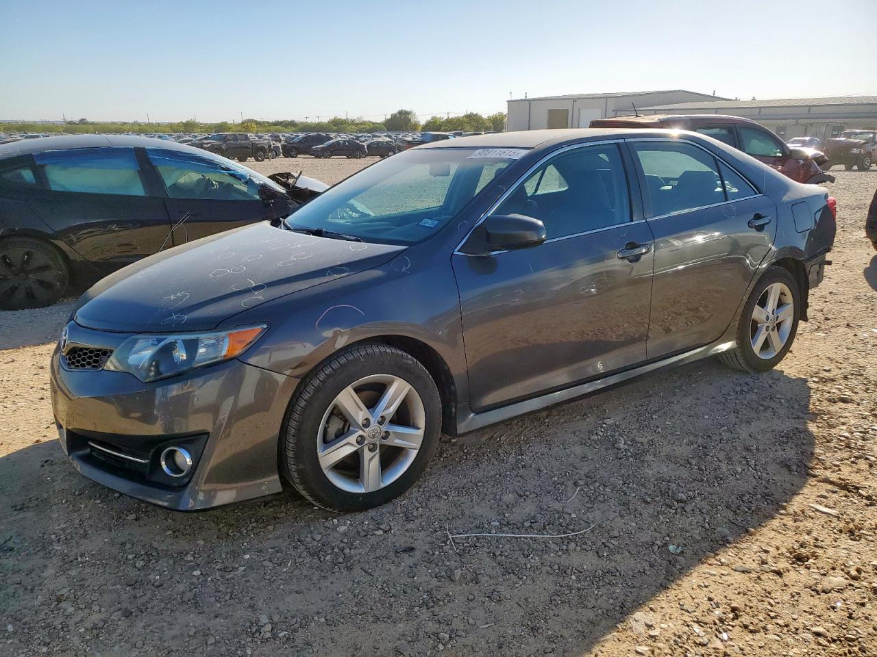 TOYOTA CAMRY L 2013