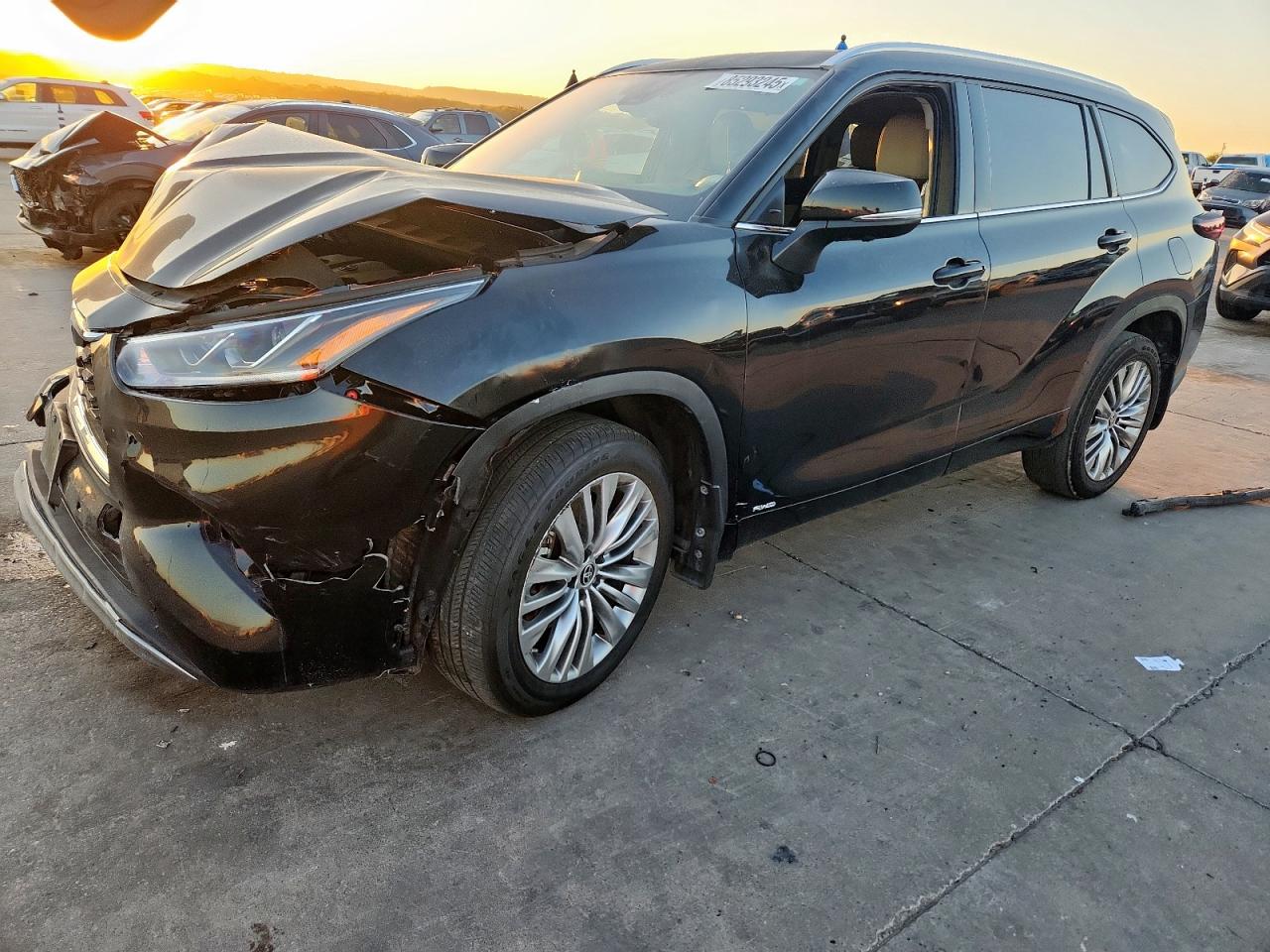TOYOTA HIGHLANDER HYBRID LIMITED 2024
