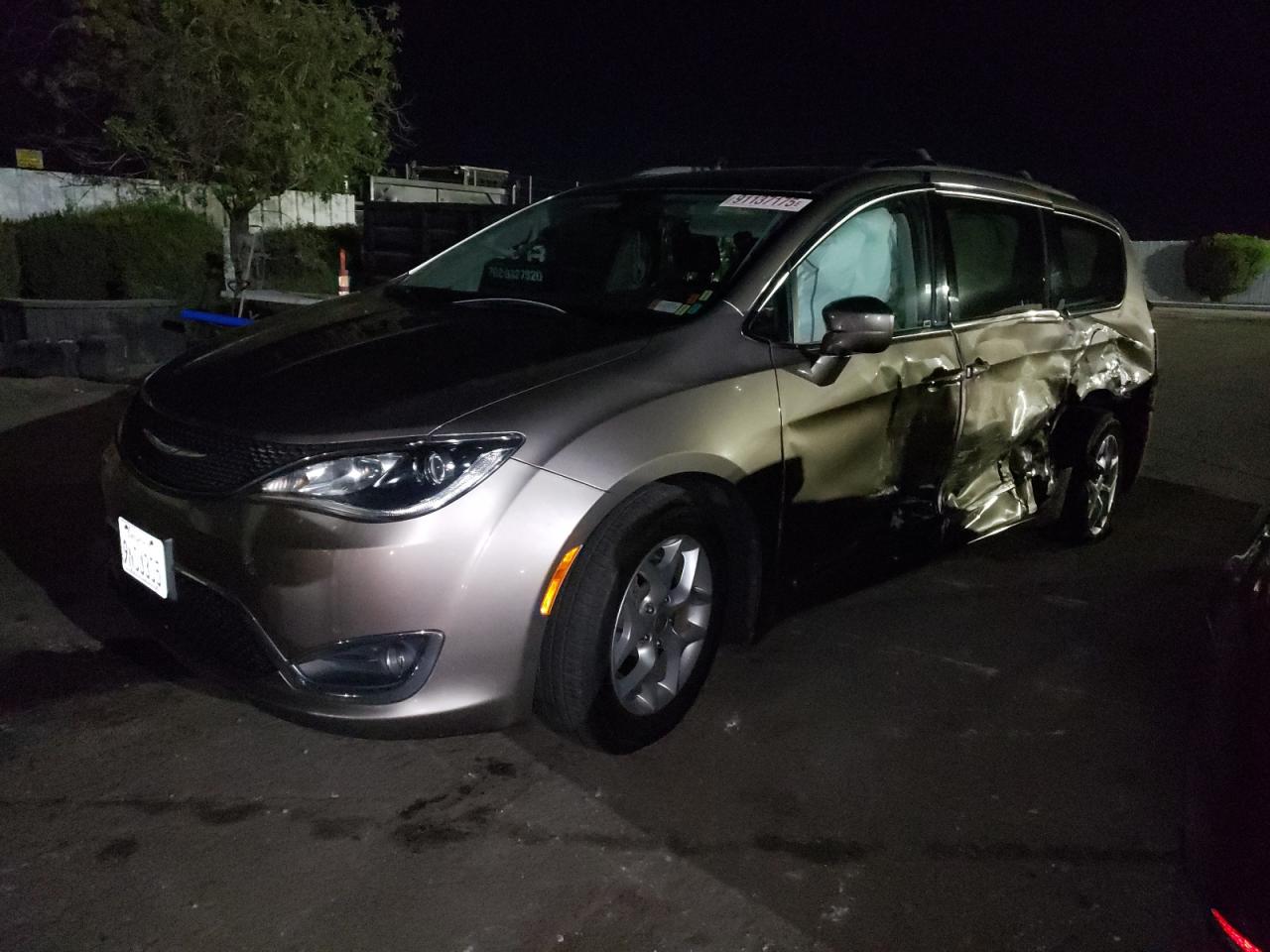 CHRYSLER PACIFICA T 2017
