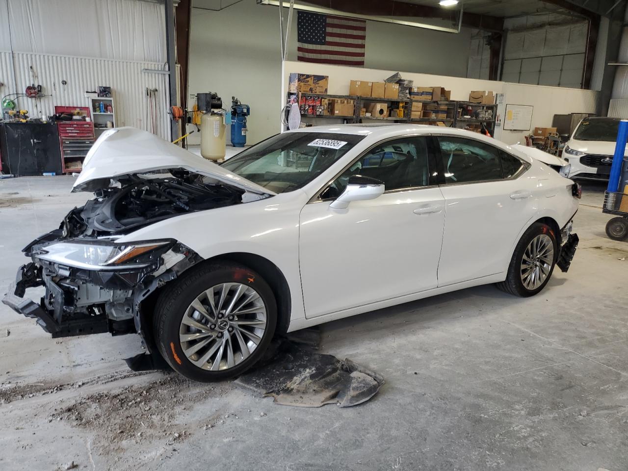 LEXUS ES 2023