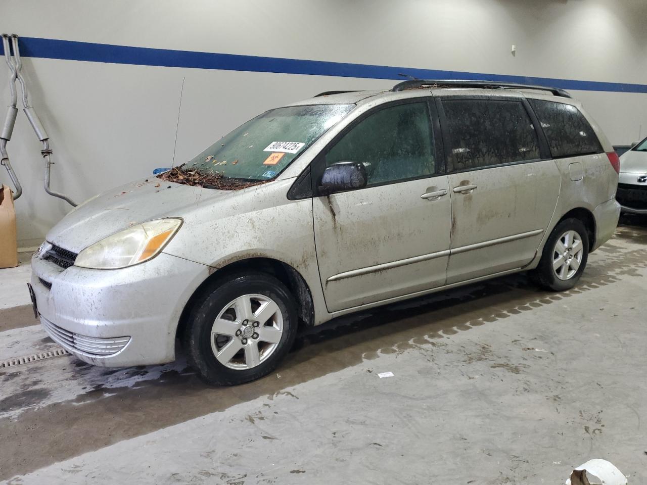 TOYOTA SIENNA CE 2005