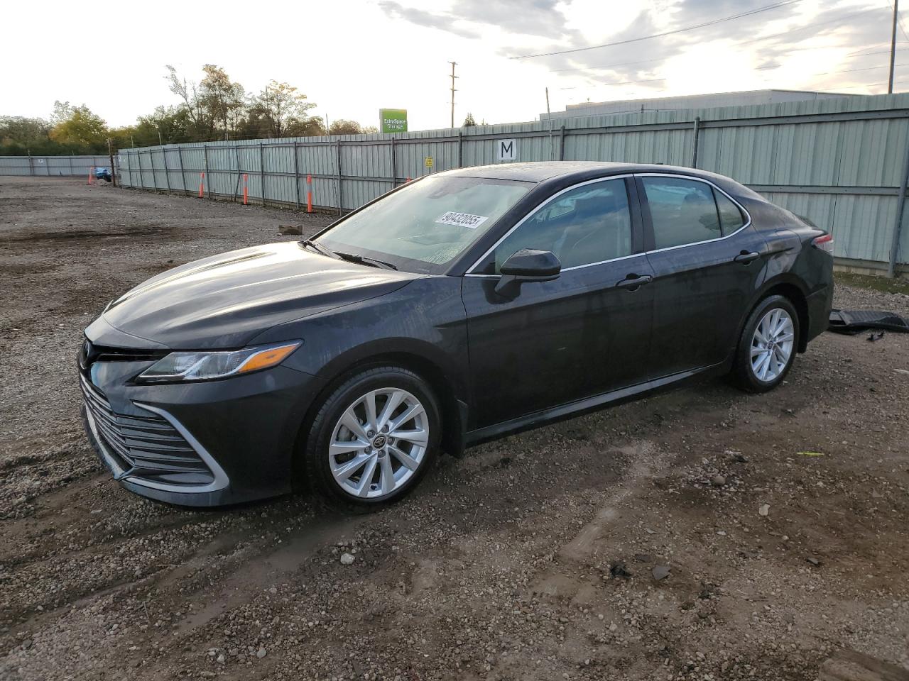 TOYOTA CAMRY LE 2023