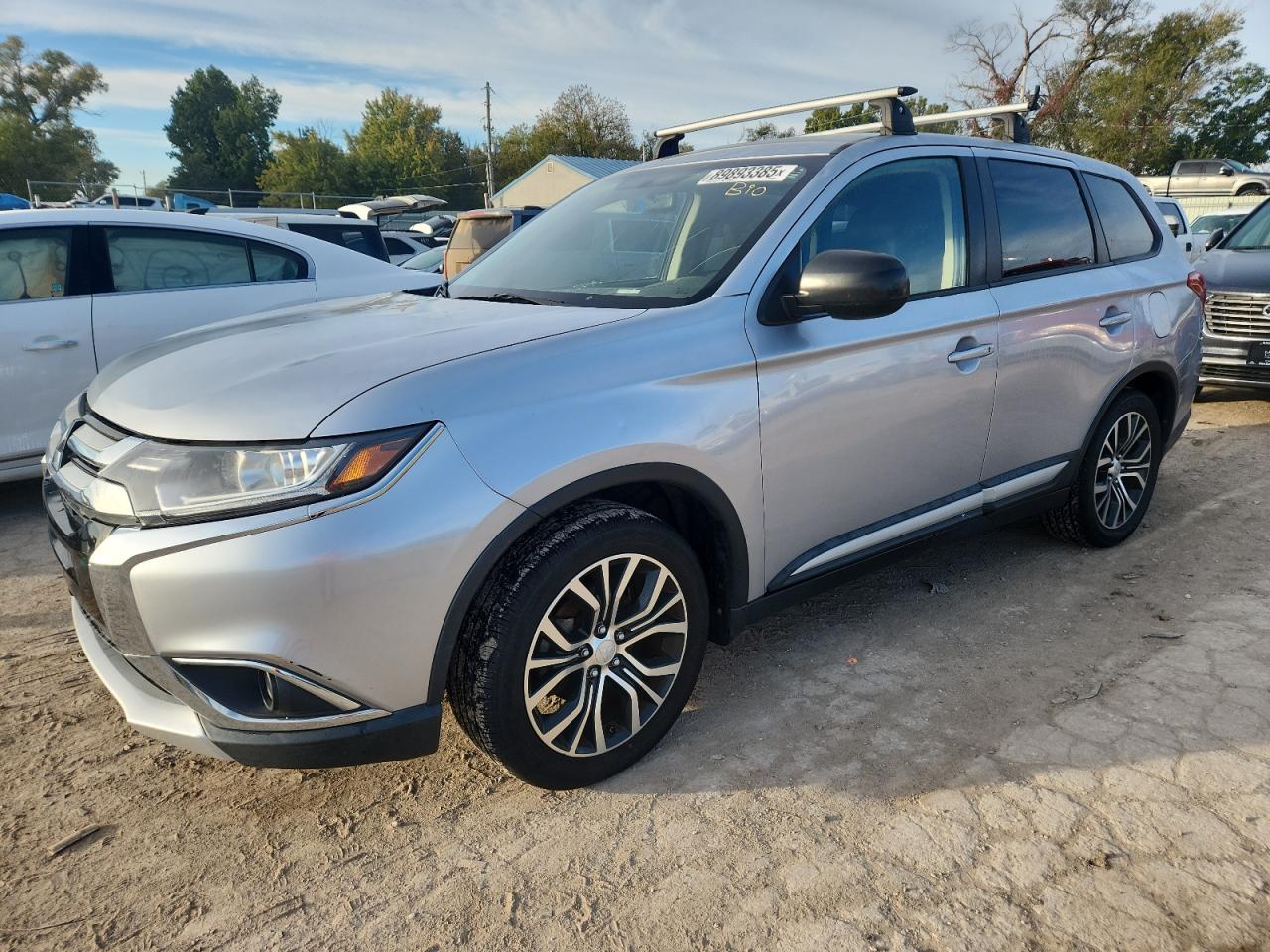 MITSUBISHI OUTLANDER 2016