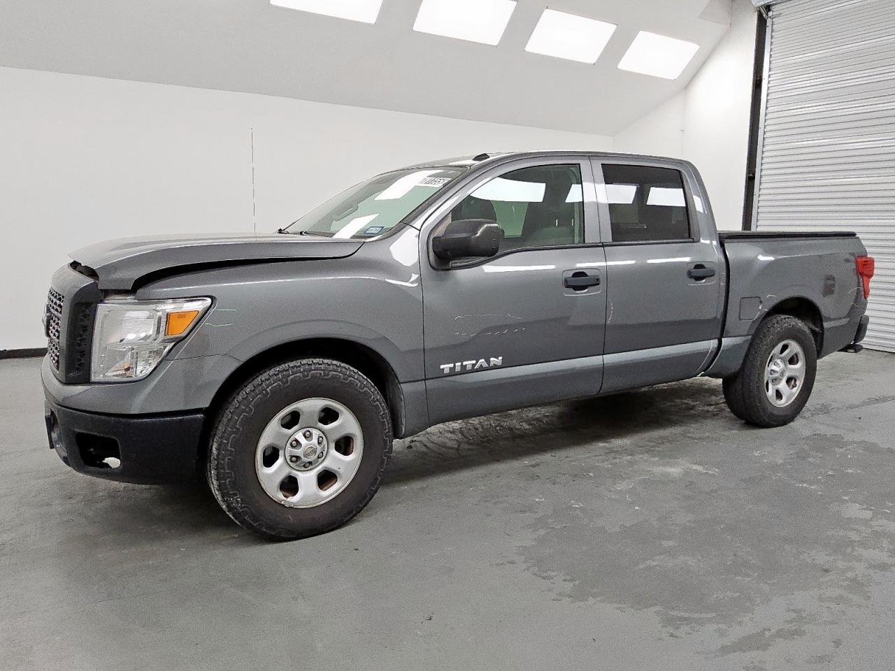 NISSAN TITAN S 2019