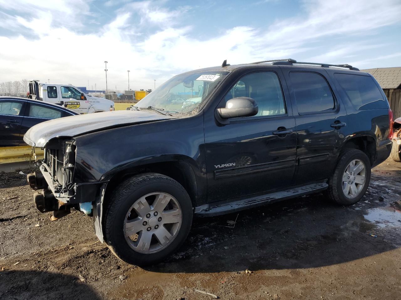 GMC YUKON SLT 2011