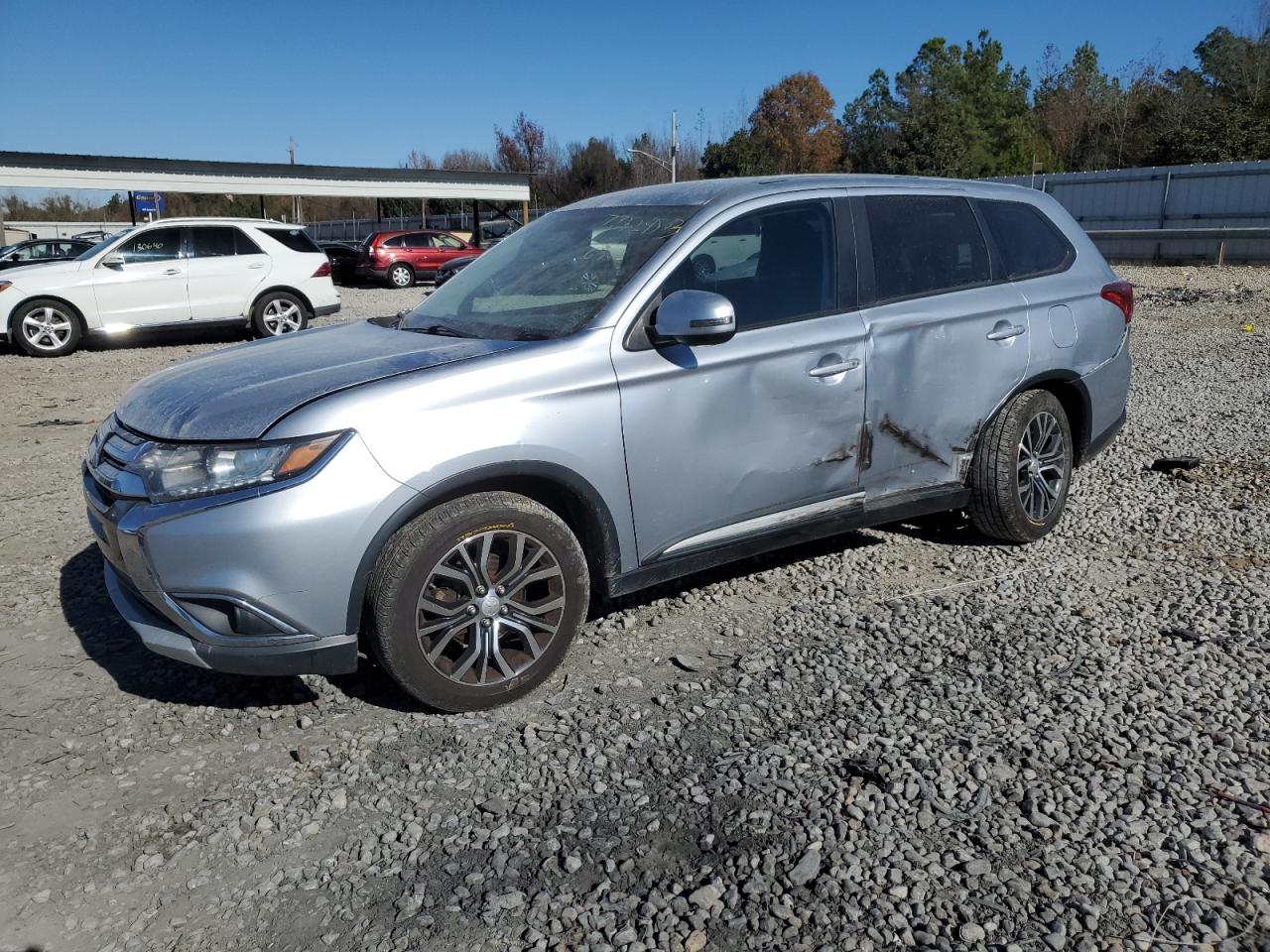 MITSUBISHI OUTLANDER 2016