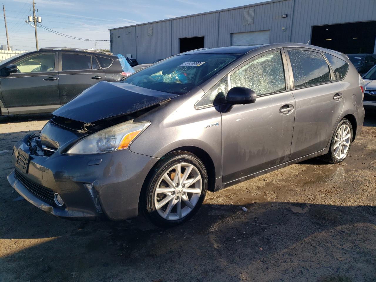 TOYOTA PRIUS V 2012