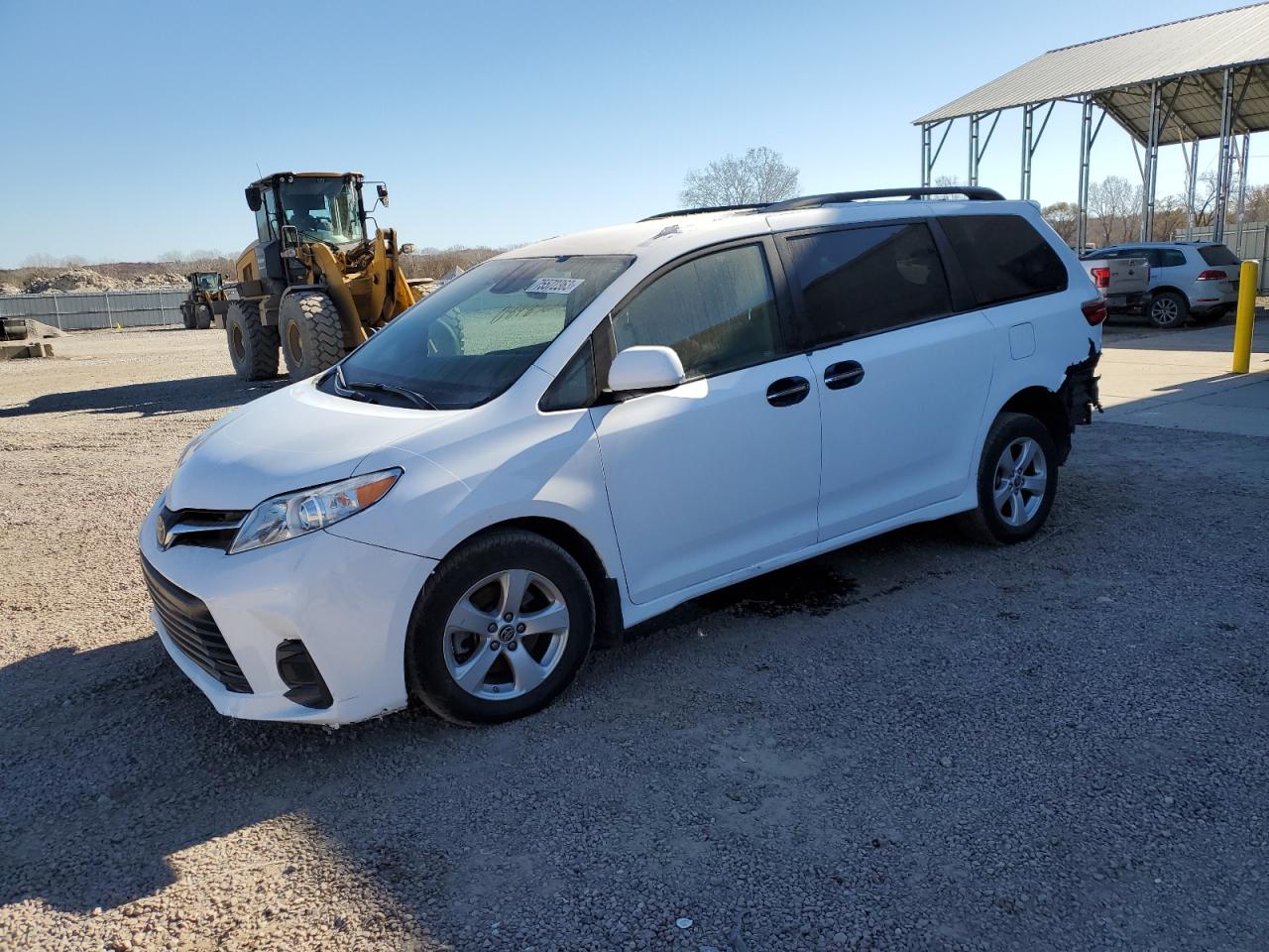 TOYOTA SIENNA LE 2020