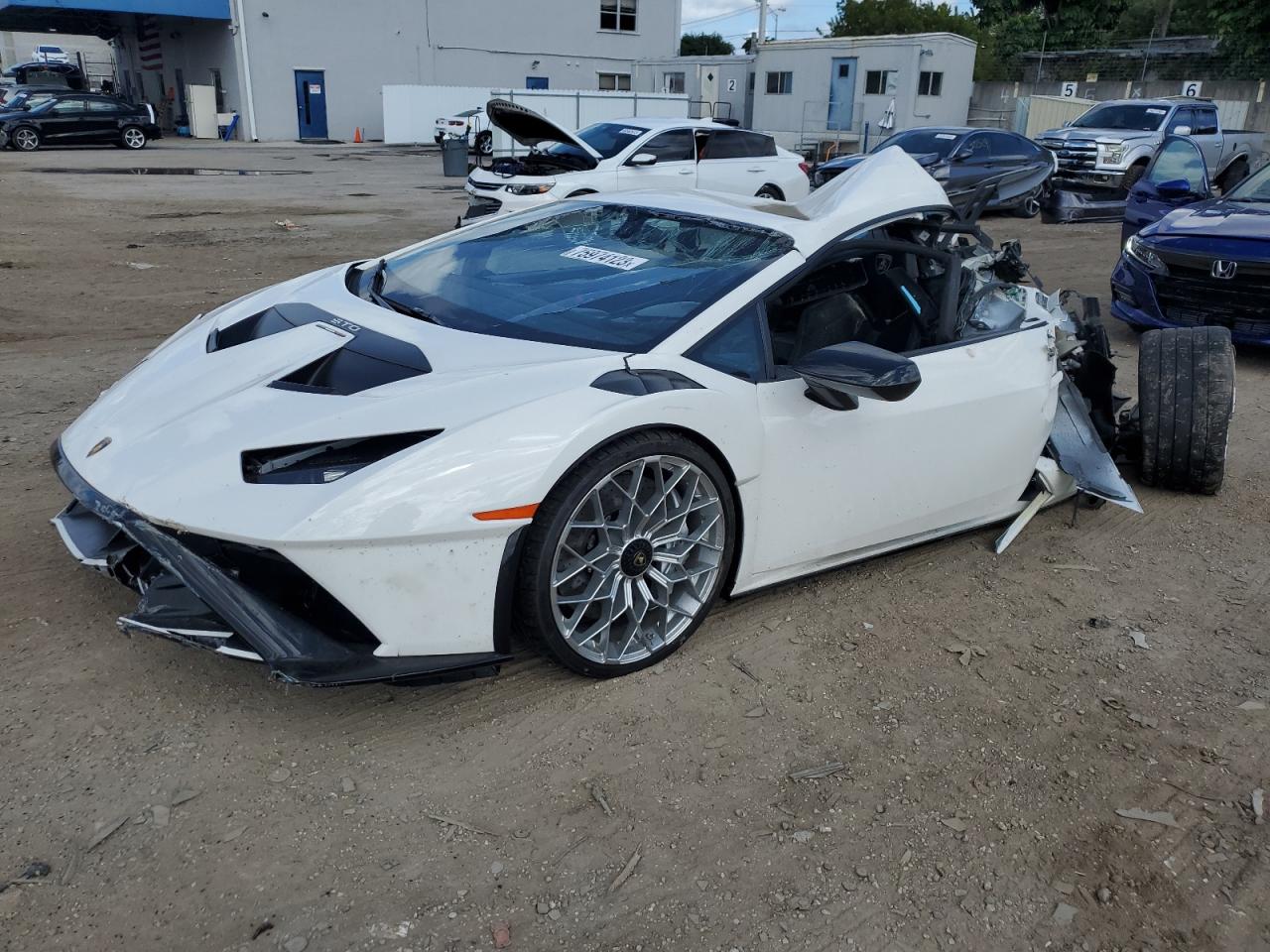 LAMBORGHINI HURACAN ST 2022