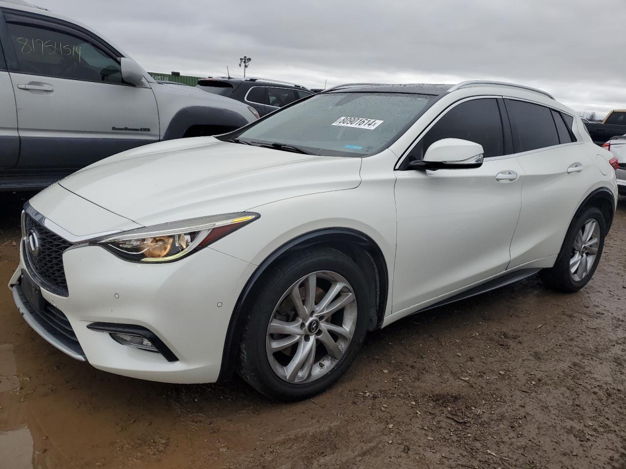 INFINITI QX30 BASE 2017