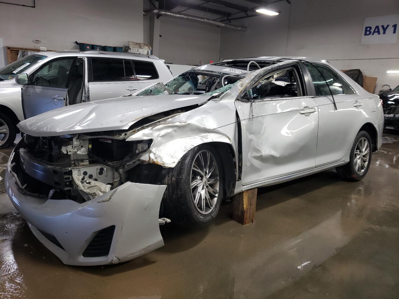 TOYOTA CAMRY BASE 2012