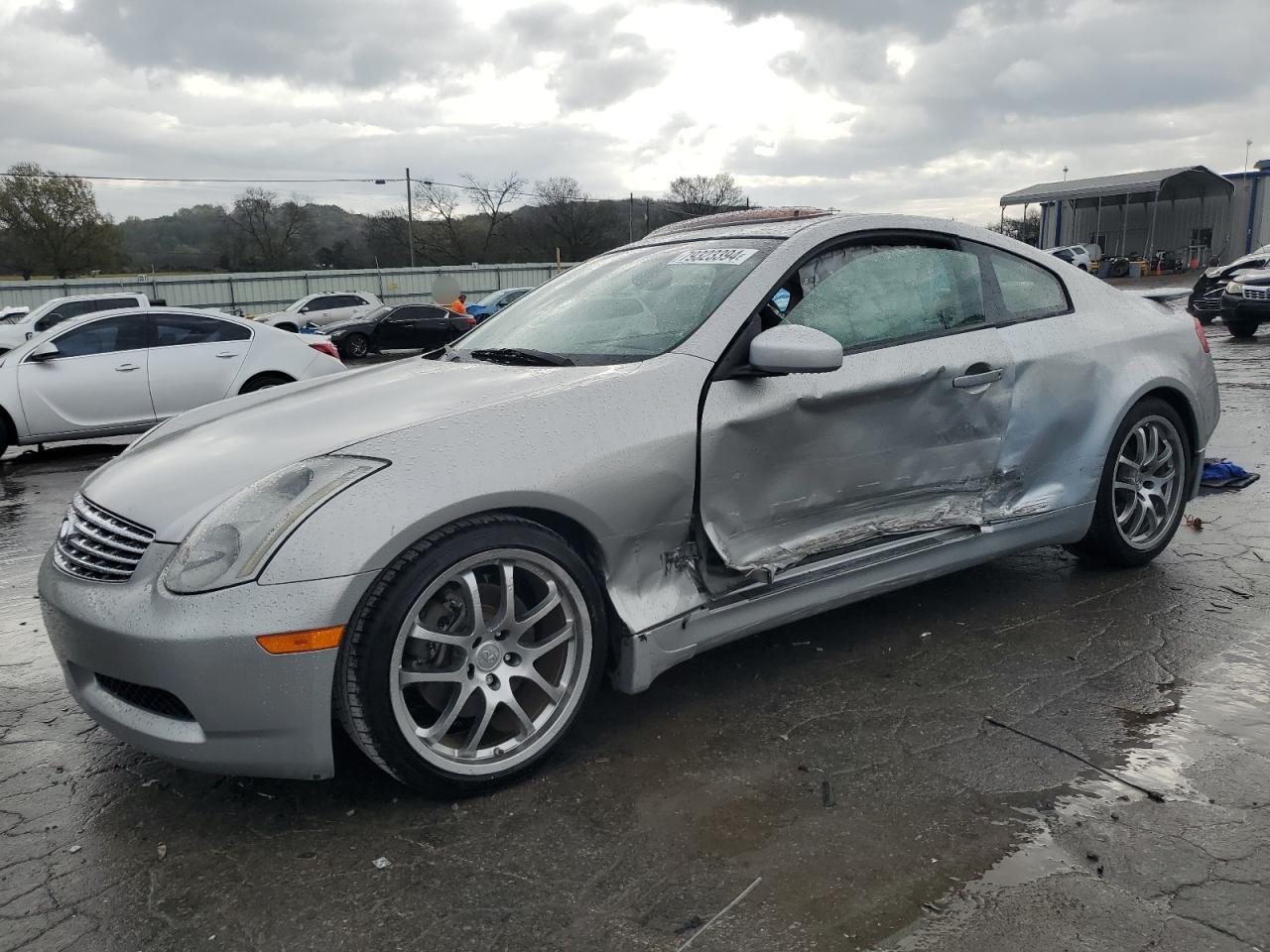 INFINITI G35 2005