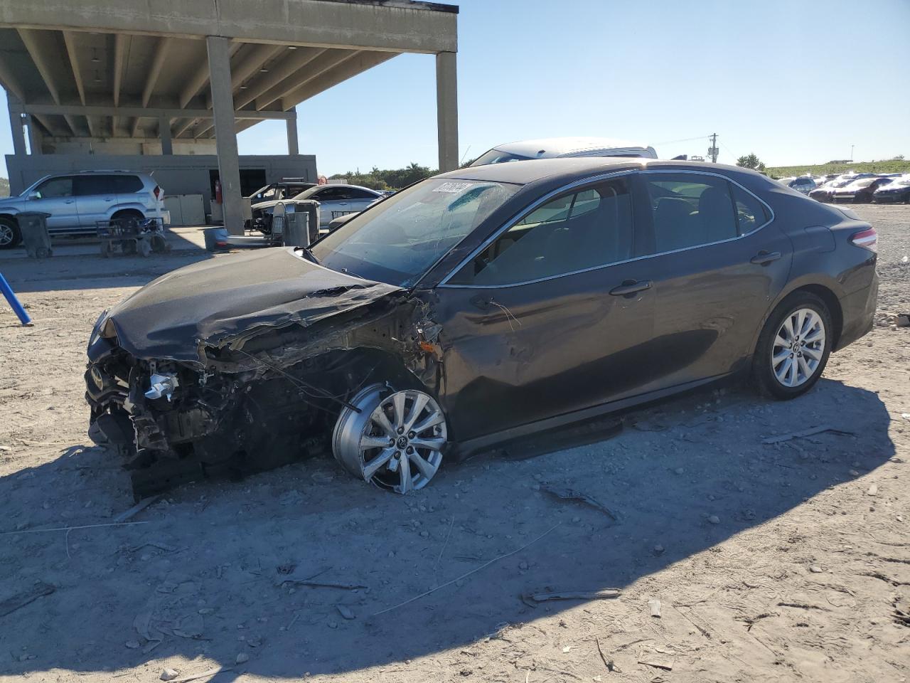 TOYOTA CAMRY L 2019