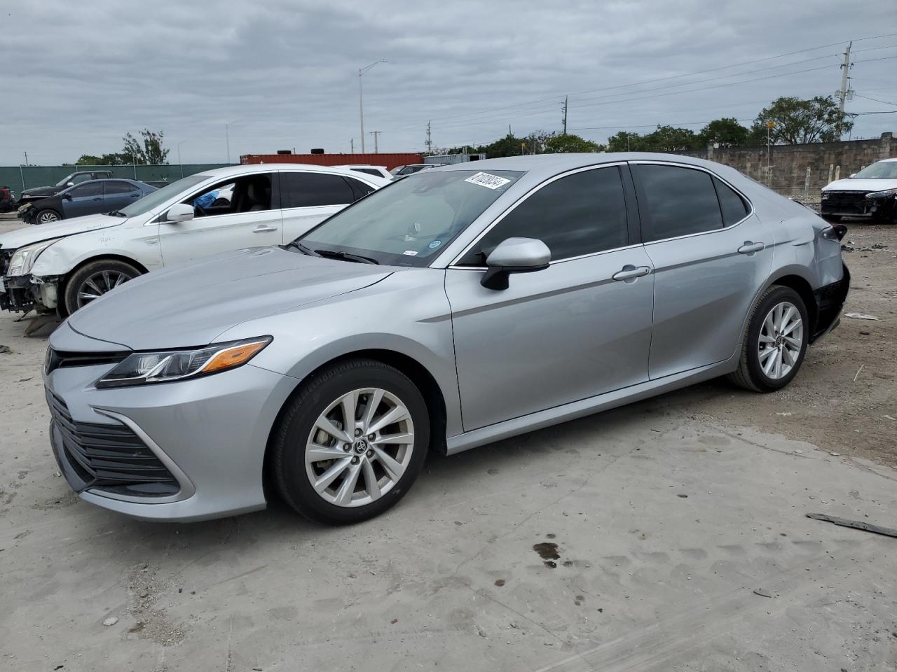 TOYOTA CAMRY LE 2024