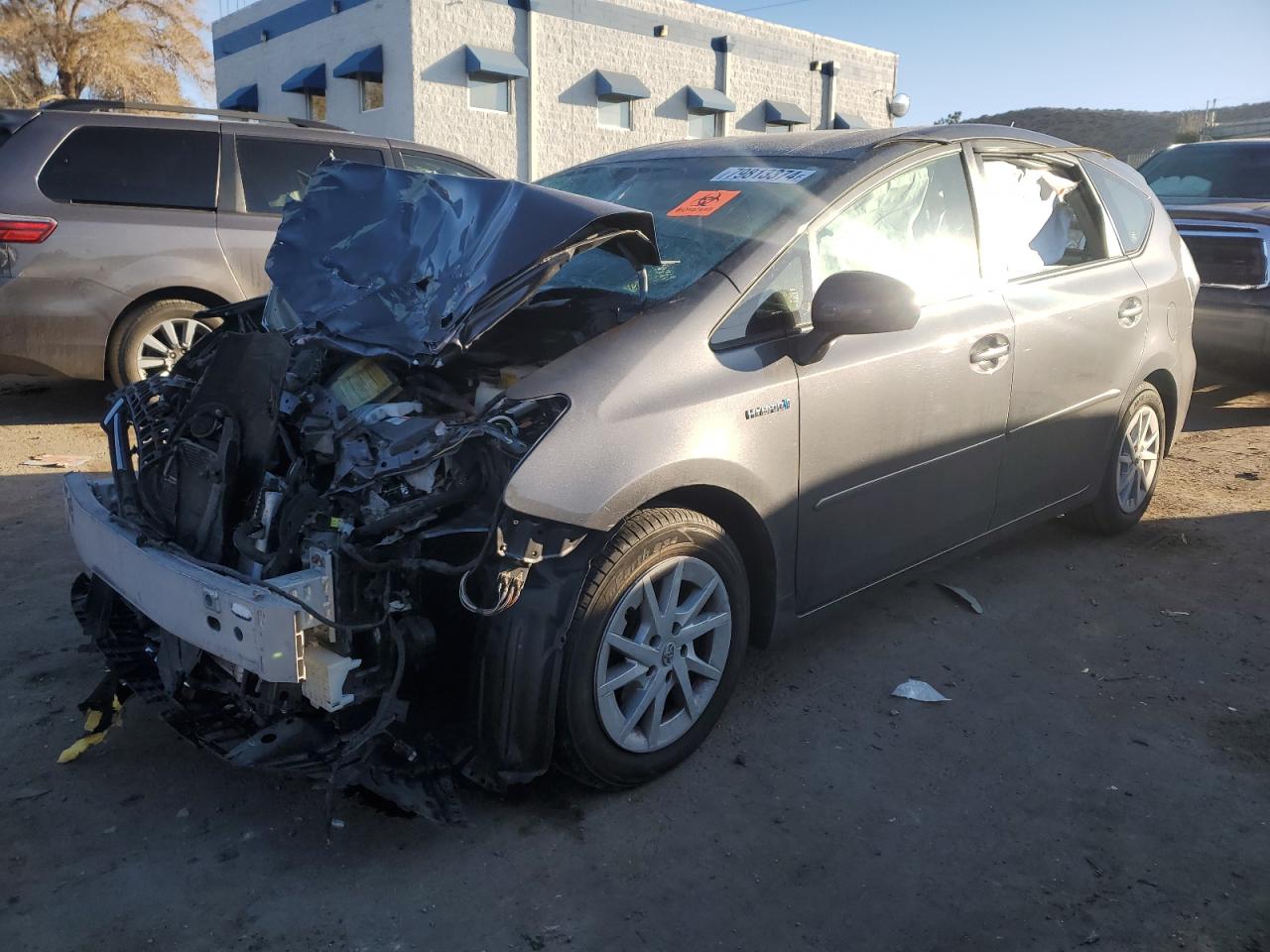 TOYOTA PRIUS V 2013