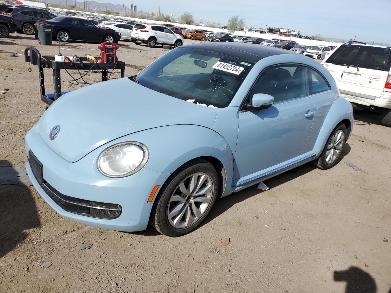VOLKSWAGEN BEETLE 2013