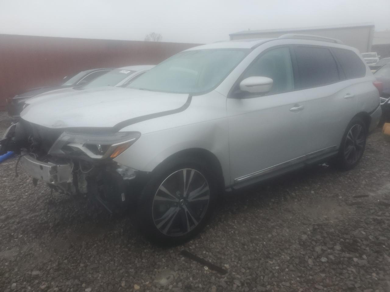 NISSAN PATHFINDER 2017